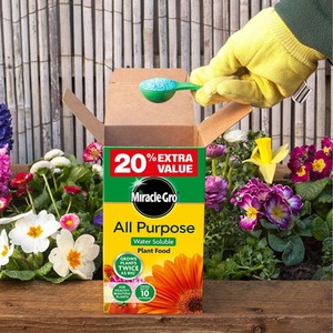 Miracle-Gro All Purpose Soluble Plant Food High Nitrogen Plant Feed 1.2kg - Neutral by Miracle-Gro