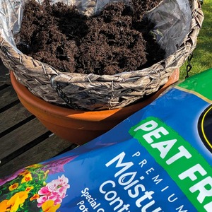 10L Peat Free Moisture Control Compost - Brown by Miracle-Gro