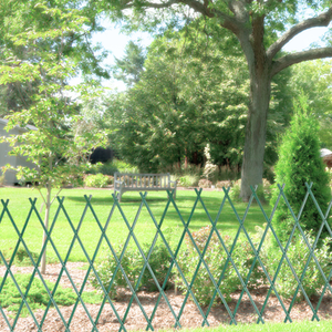 Green Plastic Expanding Trellis - Green / 90cm by Garden Mile