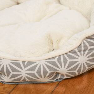 Warm Cosy Geometrical Scalloped Dog Bed - Grey / 57cm by Dream Paws