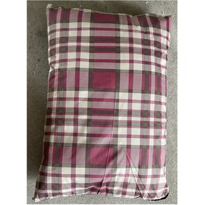 Paw Prints Pet Bed by R&G