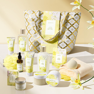 Gift Set Vanilla Scented Spa Bath Collection - 15 Pieces by Livingandhome