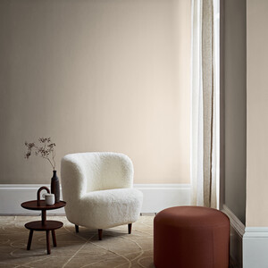 Crown Walls and Ceilings Silk Emulsion by Crown Paints