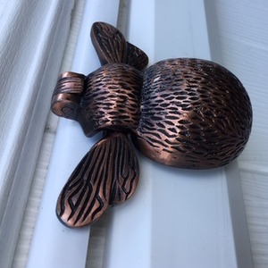 Bumble Bee Door Knocker - Copper by Casas Door Furniture