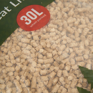 Clever Paws Natural Wood Pellet Cat Litter 30L by Clever Paws