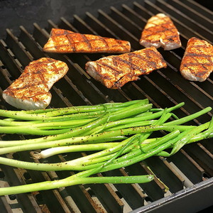 Set of 4 Universal Interlocking GrillGrates by Grill Grate