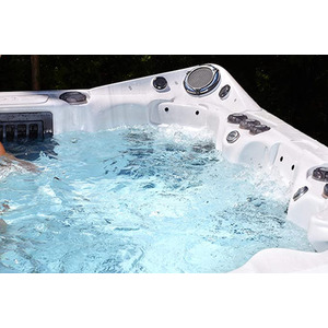 Hot Tub and Whirlpool Complete System Flush Cleaner - White / 10l by Pro-Kleen