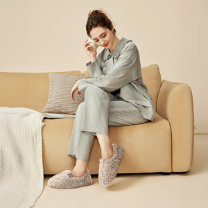 Thickened Curly Fur Warm Slippers by komore