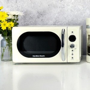 Hamilton Beach 20L Retro Cream Microwave - Cream by Hamilton Beach