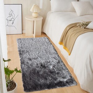 Silky Shaggy Rug - Silver / 150cm