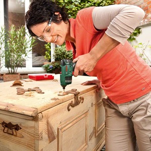 Cordless Screwdriver Set with Carrying Case - Green