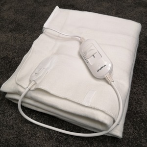Electric Blanket Throw with Temperature Settings - White / 107cm by Samuel Alexander
