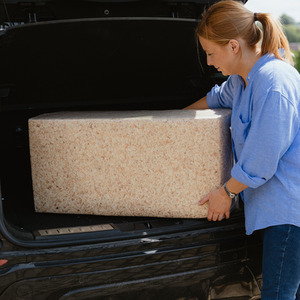 Large Bale Wood Shavings Animal Bedding - Beige / 20kg by Warma