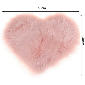 Livingandhome Heart Shaped Shaggy Area Rug - Pink by Livingandhome