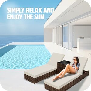 2 Rattan Sunloungers with Table and Protective Cover - Brown by tectake