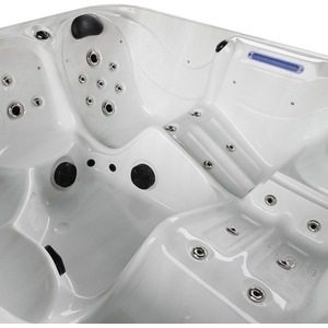 Hampton Bay Hot Tub - Cloudy White by Blue Whale spa
