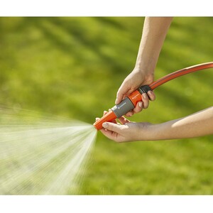 Cleaning Hose Nozzle by Gardena