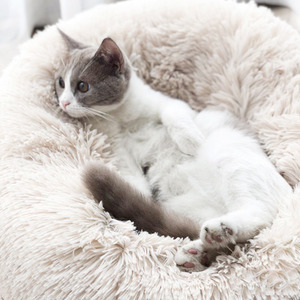 70cm Round Plush Pet Bed - White by Livingandhome