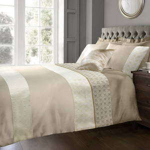 Luxury Jacquard Geometric Duvet Cover and Pillowcase Set by Sweet Dreams