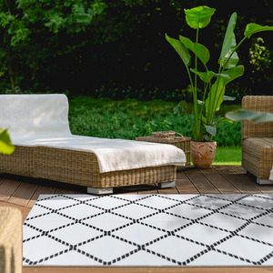 Patterned Outdoor Reversible Garden Rug - Black & White by Relsy