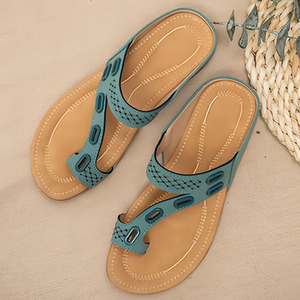 Stylish Women's Flip-Flops with Toe Clip