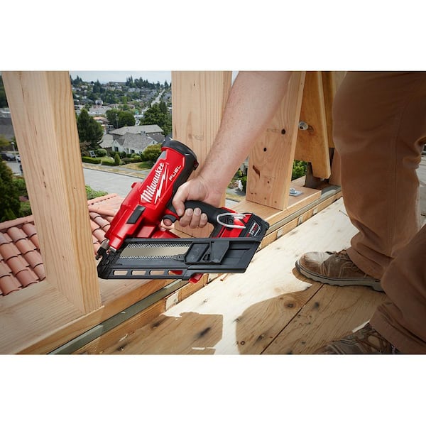 M18 FUEL 18V Lithium-Ion Cordless 7-1/4 in. Rear Handle Circular Saw with 30-Degree Framing Nailer (2-Tool)