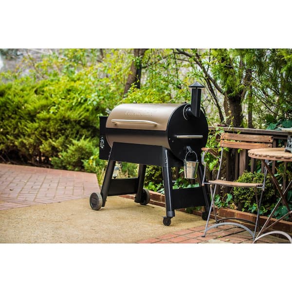 Pro Series 34 Pellet Grill in Bronze