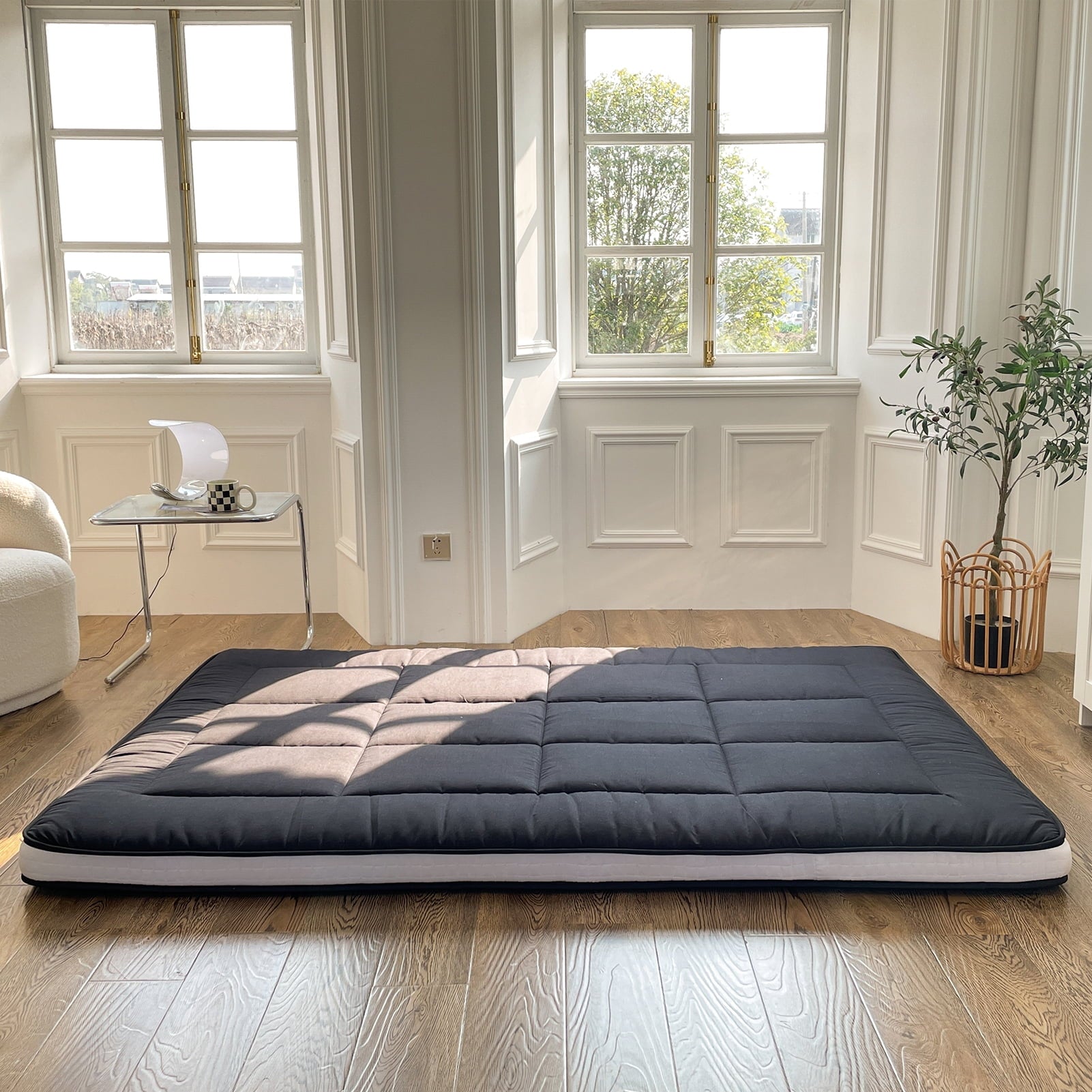 Mattress. Padded Japanese Floor Mattress Quilted Bed Mattress Topper. Extra Thick Folding Sleeping Pad with Bandage and Storage Bag. Twin Size