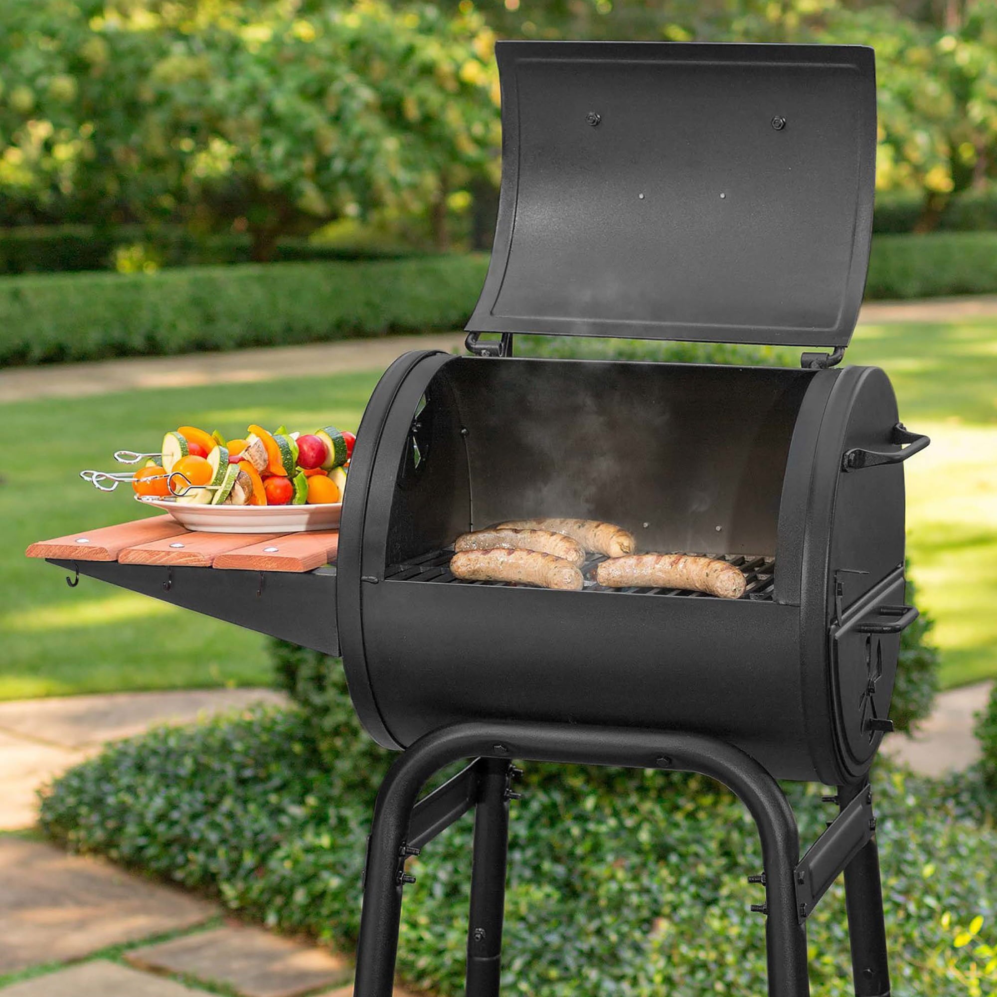 Patio Pro Charcoal Grill. Black. E1515