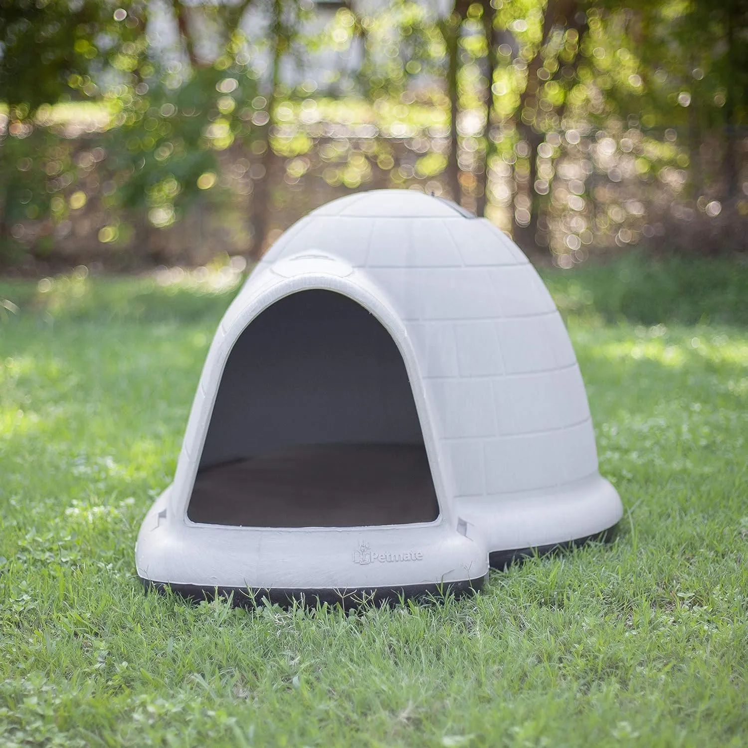 Petmate Indigo Dog House (Igloo Dog House. Made in USA with 90% Recycled Materials. All-Weather Protection Pet Shelter) for XL Dogs -90 to 125 pounds. Made in USA