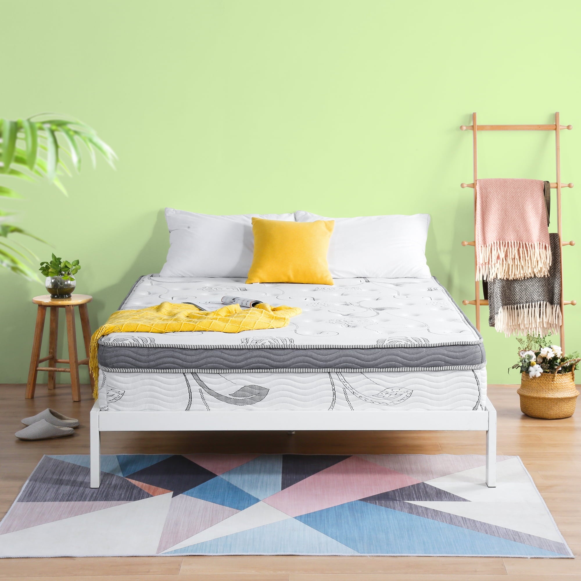 13 Inch Ultra Support Gel Hybrid Memory Foam Mattress. Queen