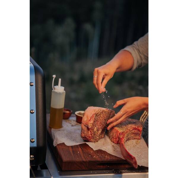 Genesis? E-325s Natural Gas Grill. Black with Premium Cover Included