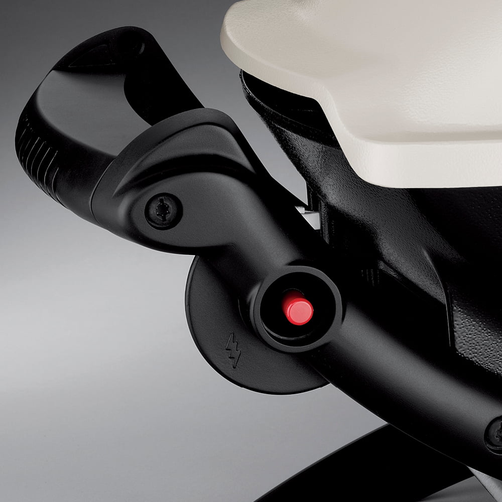 Q 1000 1-Burner Portable Gas Grill. Titanium