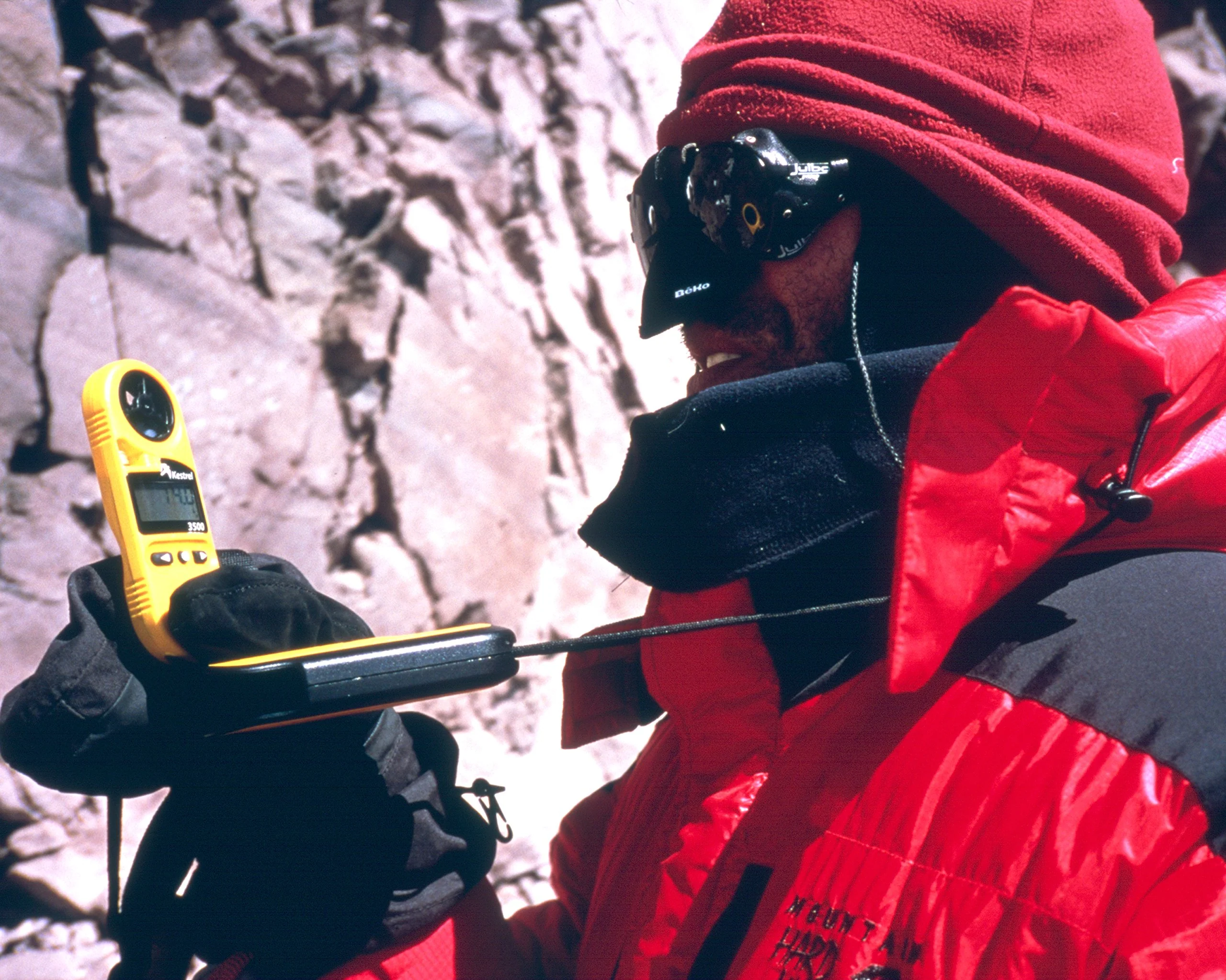 Kestrel 3500 Pocket Weather Meter / Digital Psychrometer Altimeter Anemometer