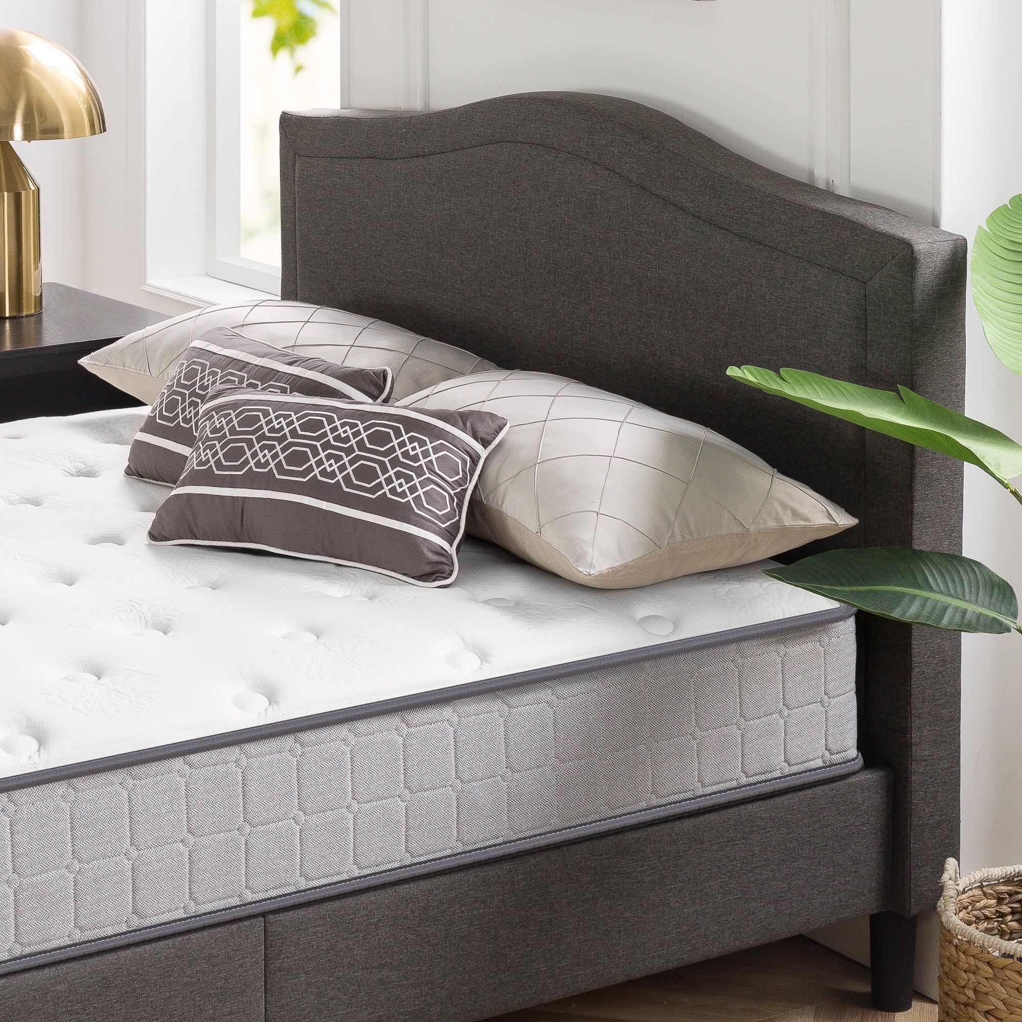 Comfort Support 10�� Hybrid of Cooling Gel Memory Foam and Pocket Spring Mattress. Full