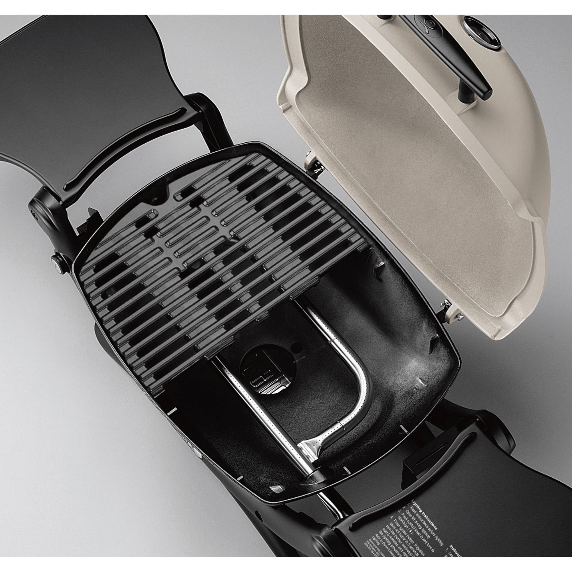 Q 1200 Portable Gas Grill. Black