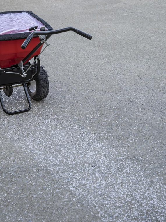 Multi-Purpose Walk Behind Push Spreader 3039632R Grounds Keeper. 100 Pound Capacity. Multi Use Tool for Grass Seed. Salt. De-Icer. Fertilizer and Seeds � Spreader