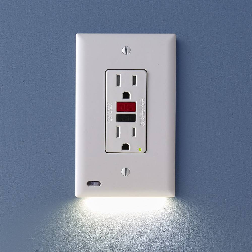 SnapPower GuideLight 2 Plus 1-Gang GFCI Wall Plate, White