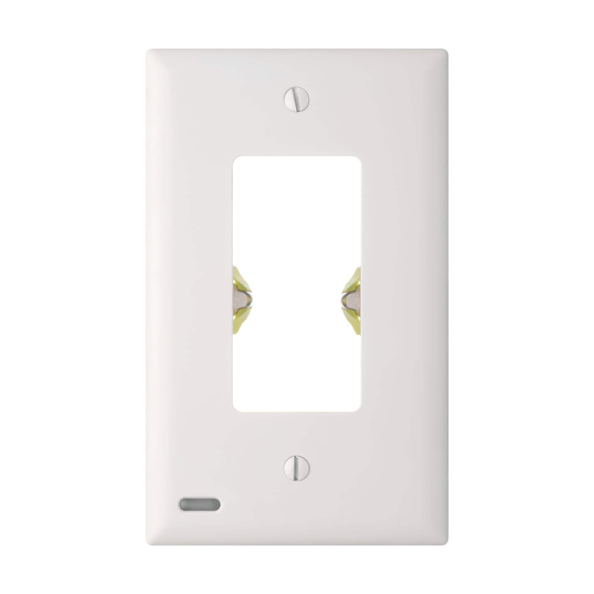 SnapPower GuideLight 2 Plus Outlet Wall Plate White