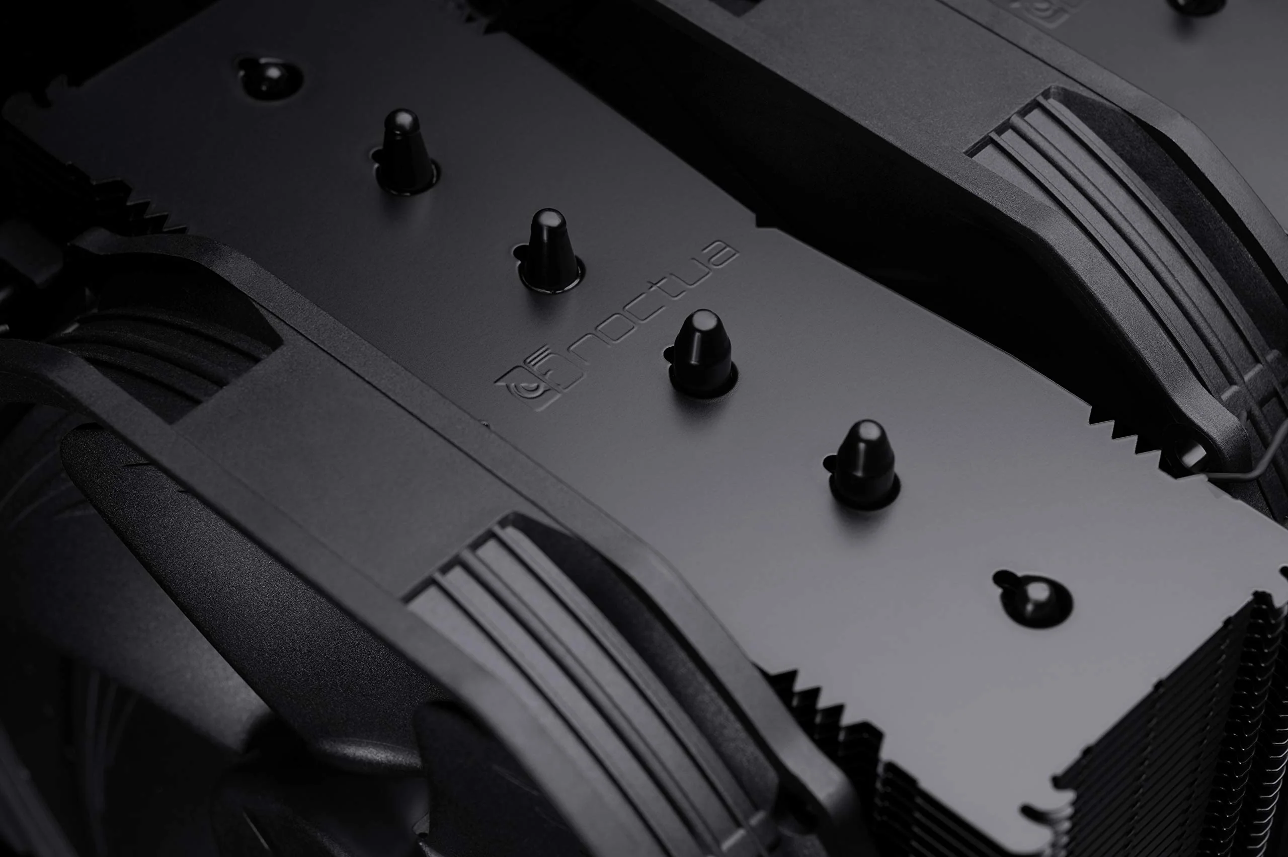 Noctua NH-D15 chromax.Black. Dual-Tower CPU Cooler