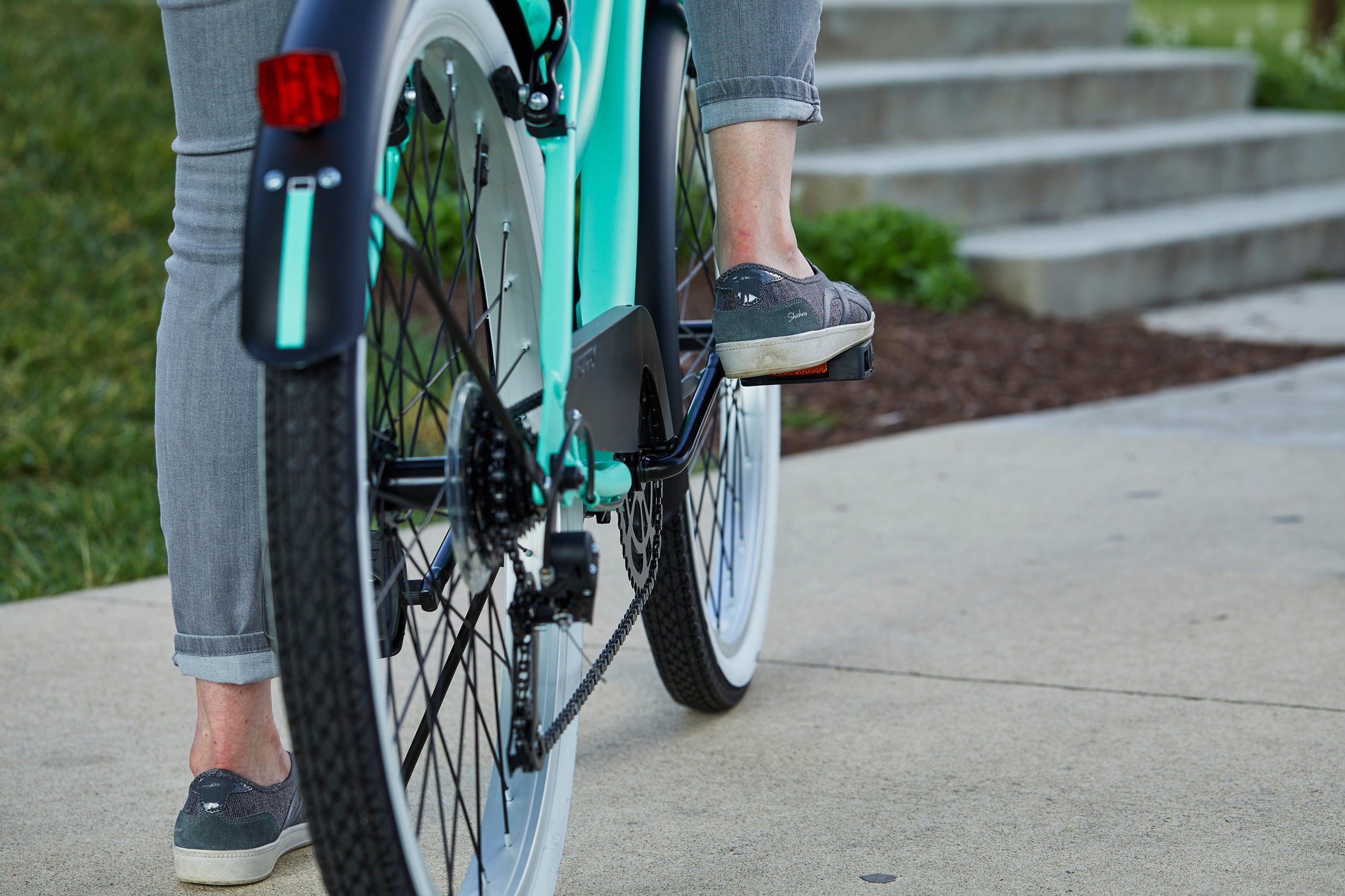 26-In. Women's Lockland 7-Speed Cruiser Bike. Sea Foam. Green