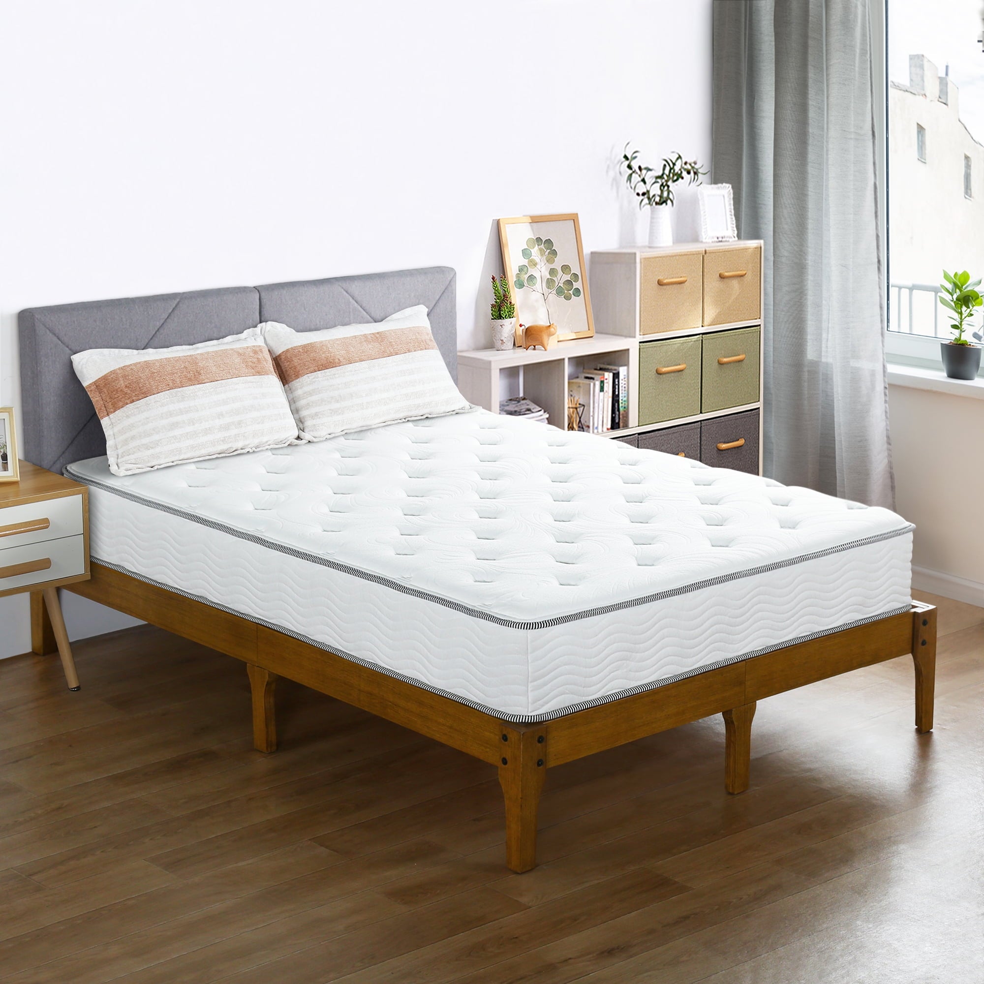 10 Inch Cool Sleeper Hybrid Mattress. Plush. Queen