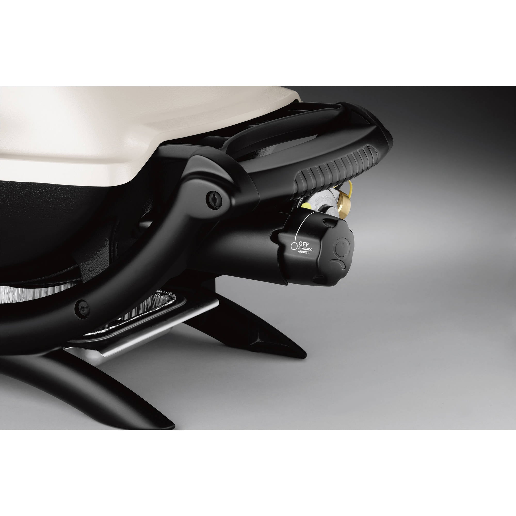 Q 1200 Portable Gas Grill. Black