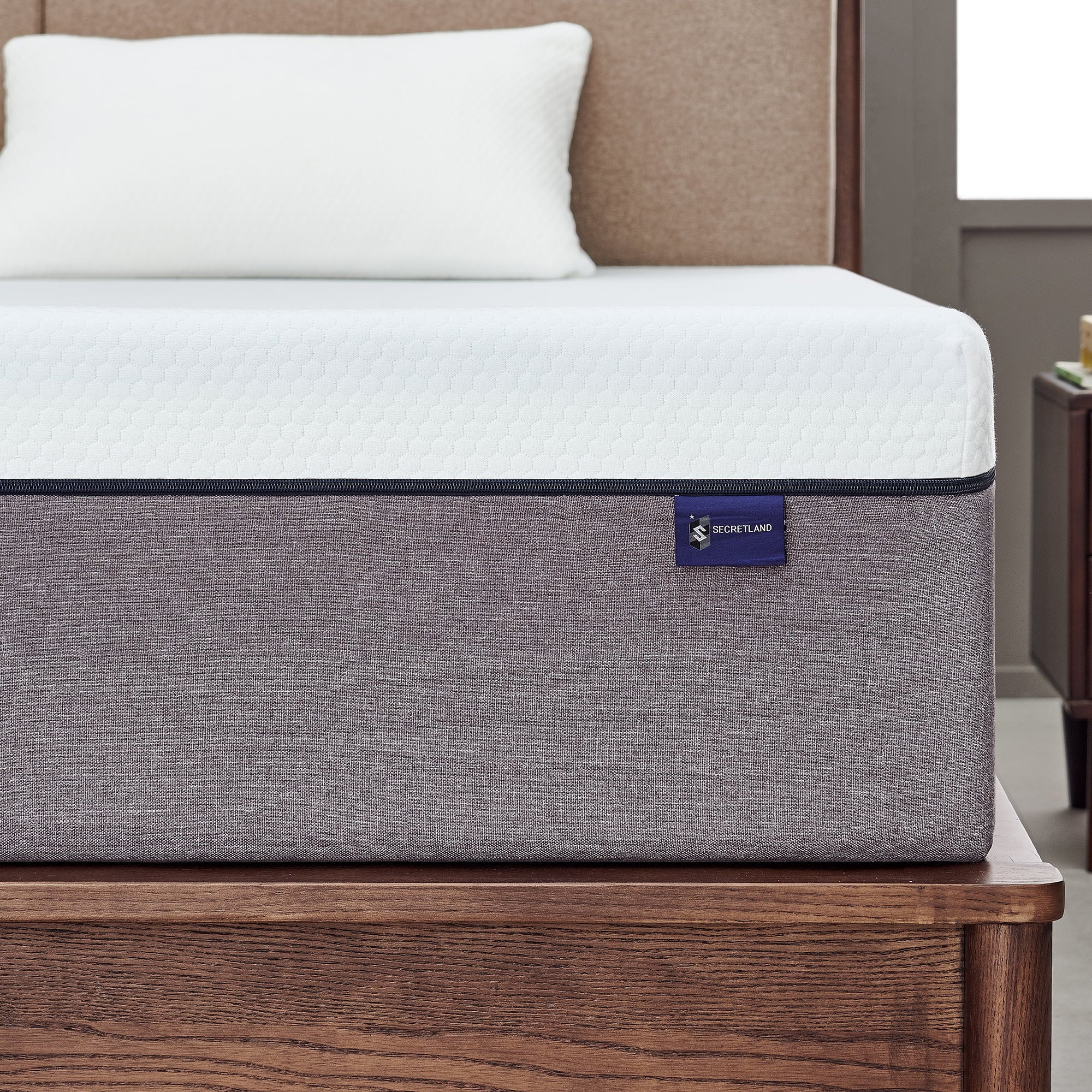 Mattress. Ssecretland 10 inch Gel Memory Foam Mattress in a Box. Queen Mattress