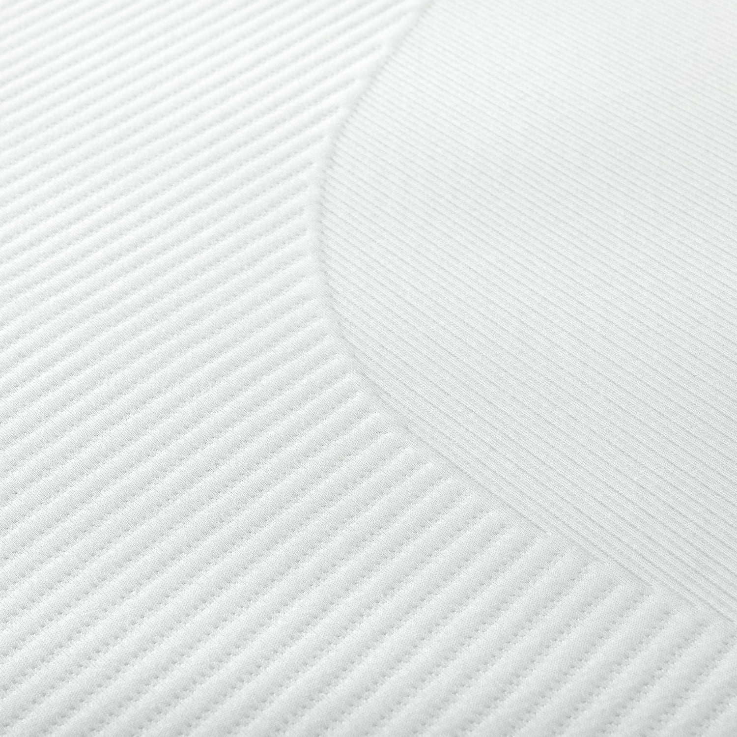 Sensations by Zinus 8 Comfort Memory Foam Mattress. Queen