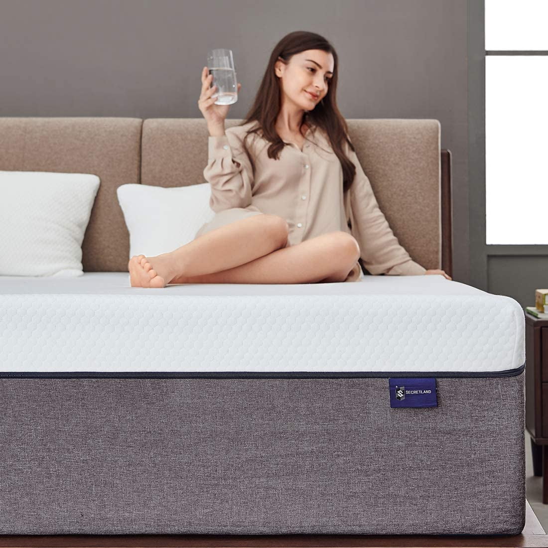 Mattress. Ssecretland 10 inch Gel Memory Foam Mattress in a Box. Queen Mattress
