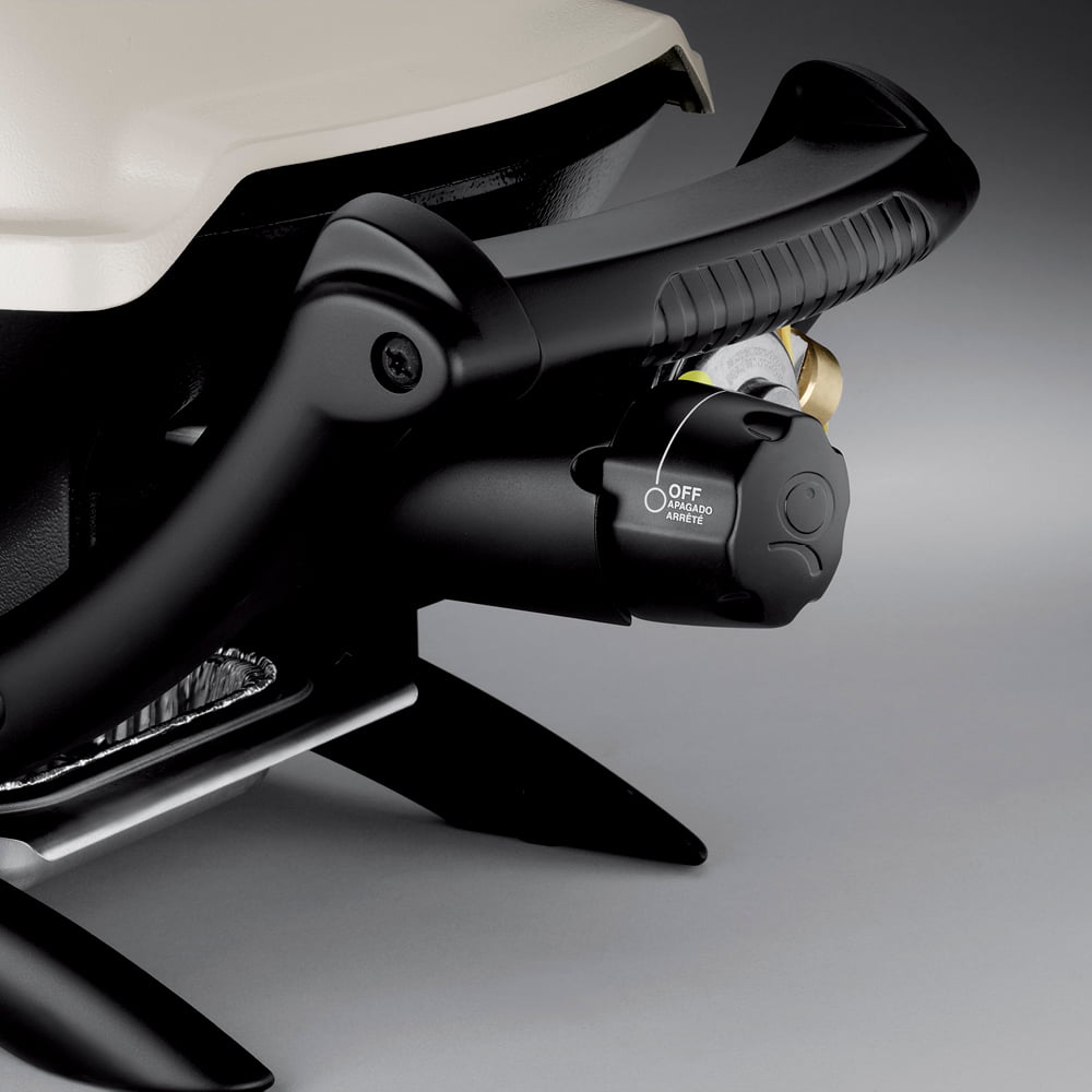 Q 1000 1-Burner Portable Gas Grill. Titanium