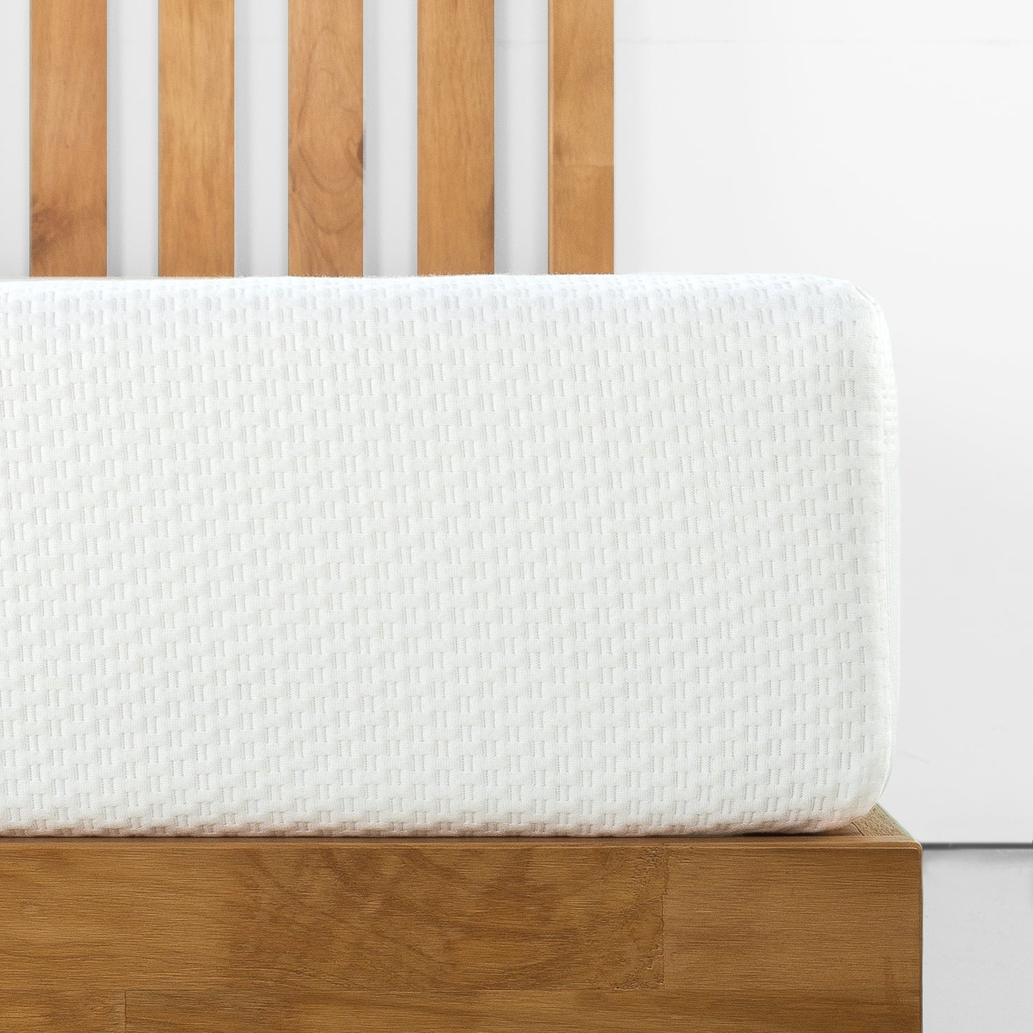 Sensations by Zinus 8 Comfort Memory Foam Mattress. Queen