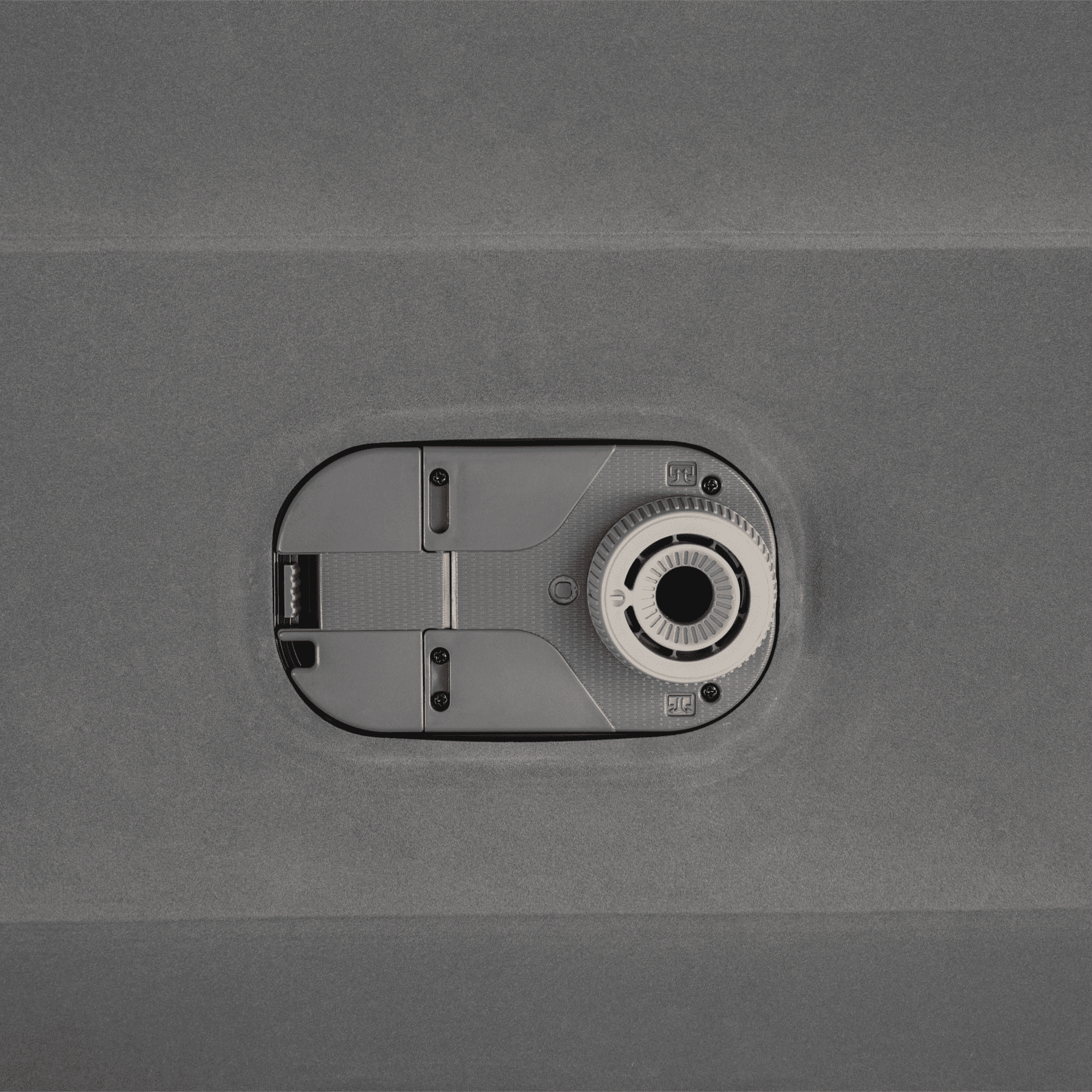 Headboard 18 Queen Air Mattress with Built-in Pump