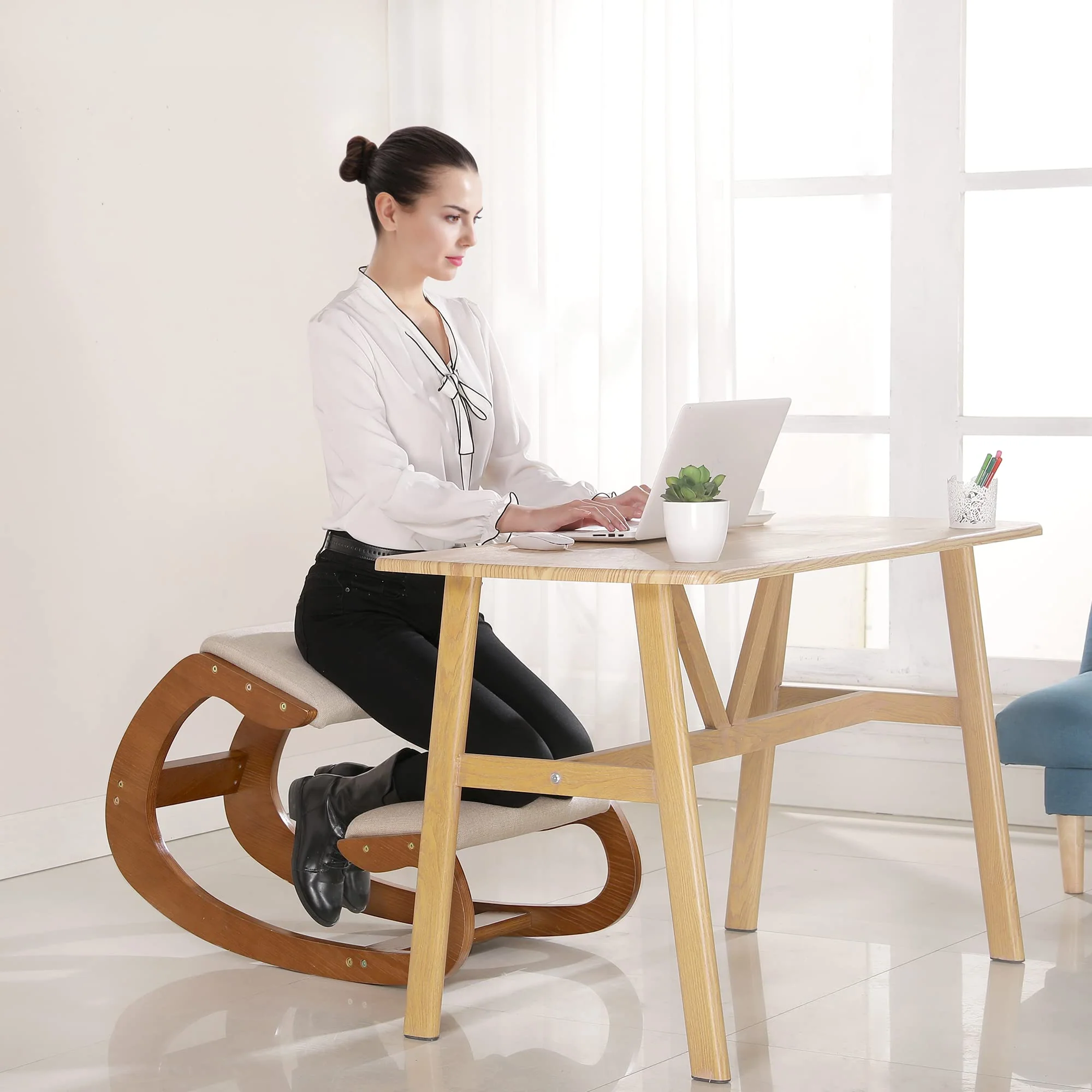 Predawn Ergonomic Kneeling Chair. Rocking Knee Chair